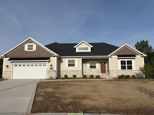 619 Bergamot Court, Crown Point, IN 46307