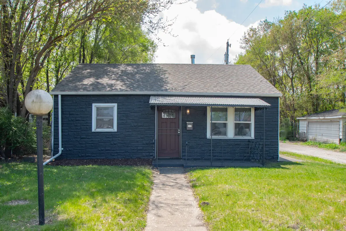 825 E 14th Avenue, Gary, IN 46407 - #1