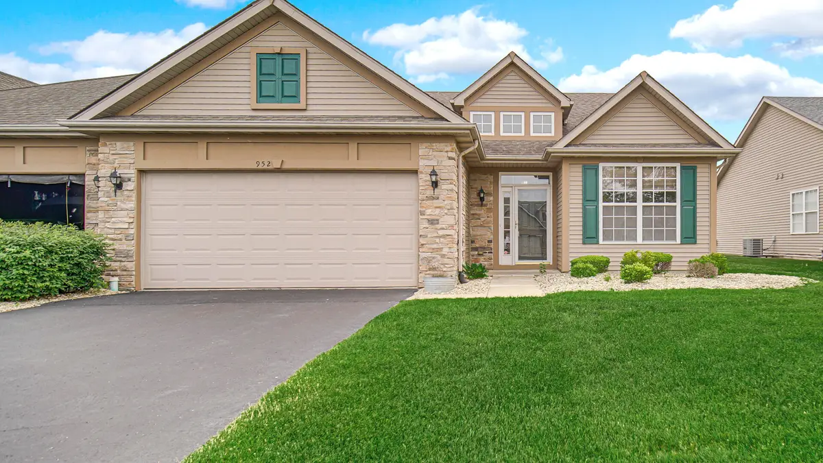 952 Portrait Place, Dyer, IN 46311 - #1