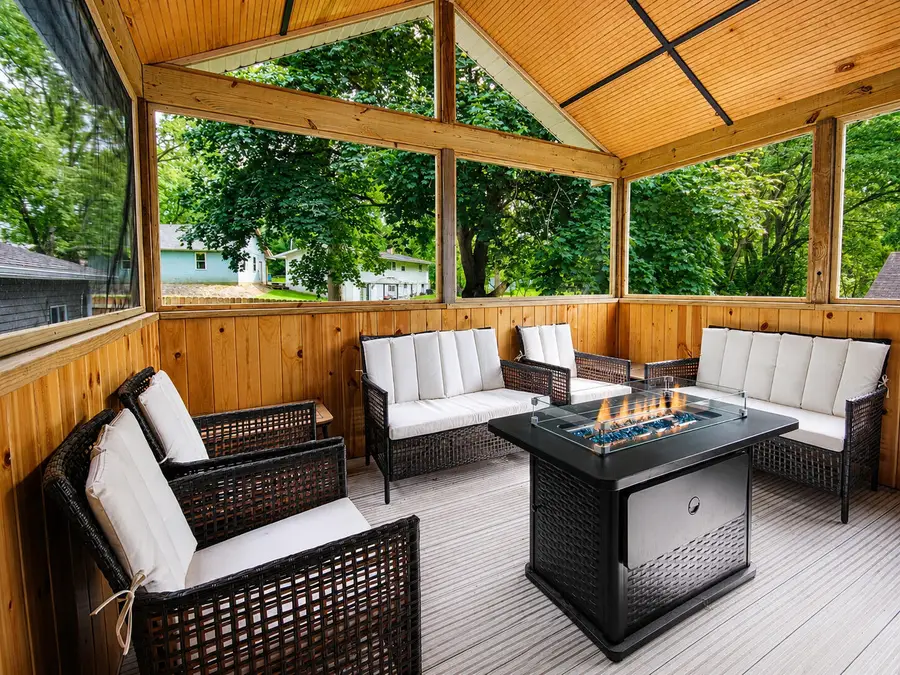 609 W North Street, Crown Point, IN 46307 - #3