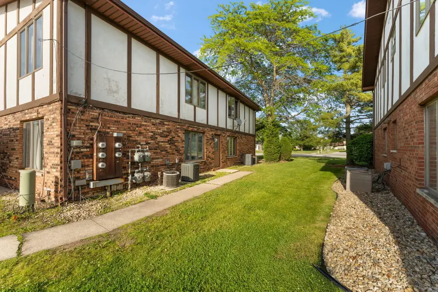 100 Plum Creek Drive #Apt.3, Schererville, IN 46375 - #3