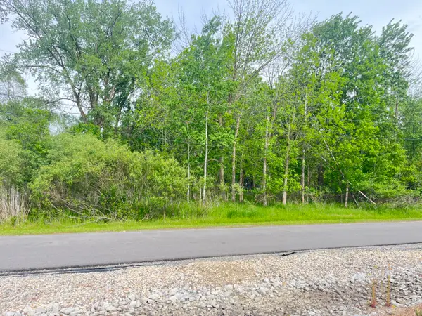 123 S Lillian St, Griffith, IN 46319