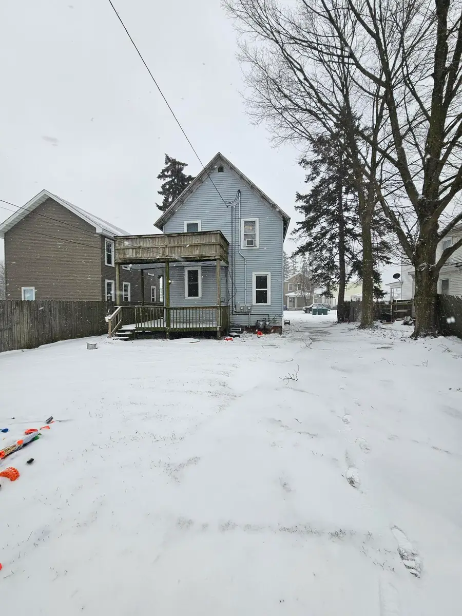 307 E Jefferson Avenue, La Porte, IN 46350 - #3
