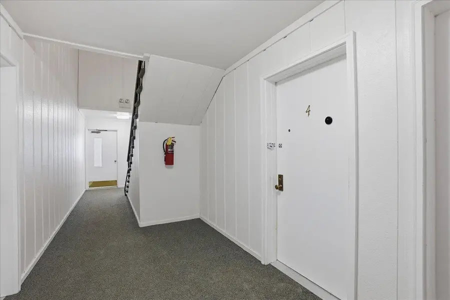 405 Old Stone Road #E4, Munster, IN 46321 - #2