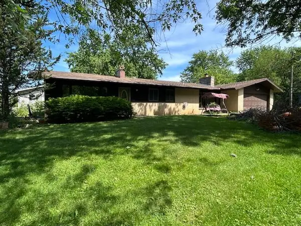 12109 White Oak Drive, Crown Point, IN 46307