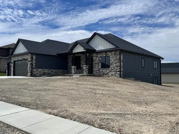 10148 Spring Lake Road, St. John, IN 46373
