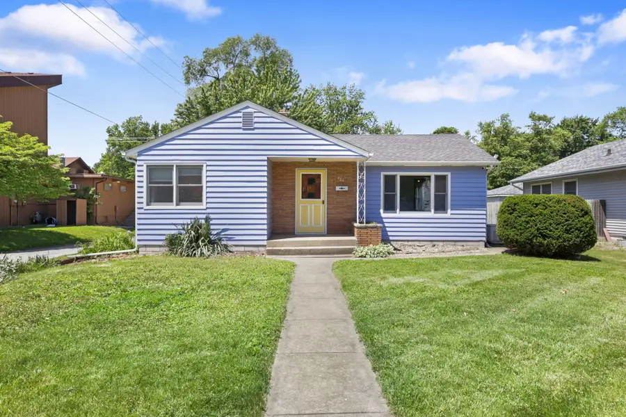 426 S 11th Street, Chesterton, IN 46304 - #2