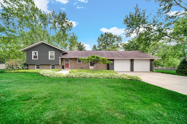 272 W Powell Drive, La Porte, IN 46350