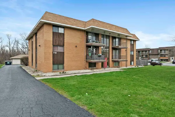 716 Moraine Trace #8, Schererville, IN 46375