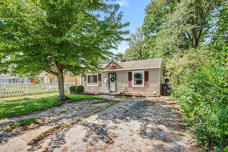 2933 Cleveland Avenue, Michigan City, IN 46360 - #2
