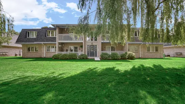 9320 Spring Creek Drive #6, Highland, IN 46322