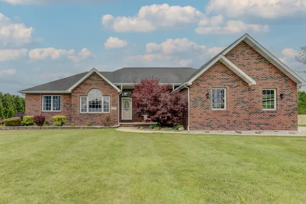 923 Tiller Drive, Valparaiso, IN 46385