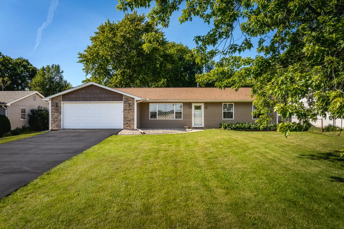 409 W 600 N, Valparaiso, IN 46385 - #1
