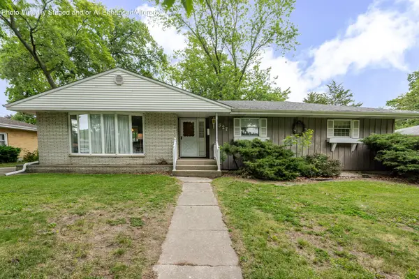 327 Softwood Drive, Hobart, IN 46342