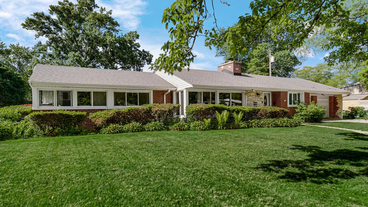 8306 Crestwood Avenue, Munster, IN 46321 - #1