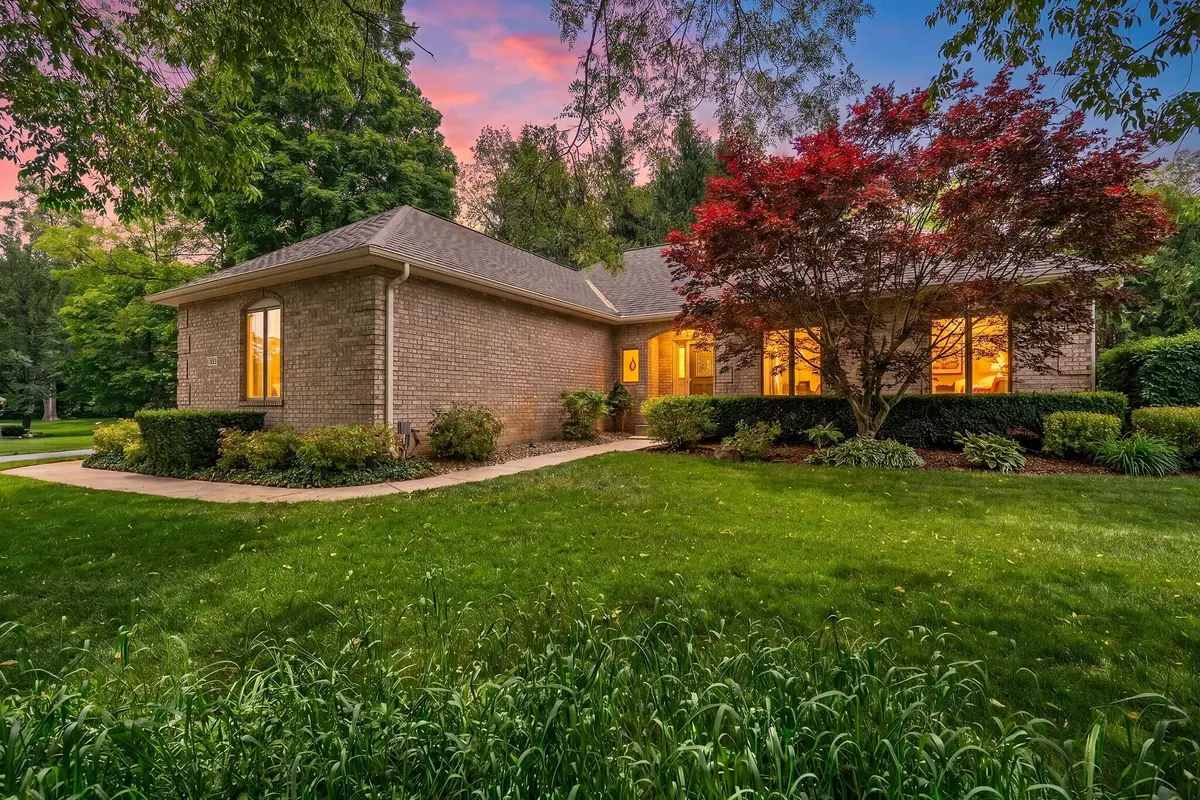 246 White Thorne Lane, Valparaiso, IN 46383 - #1