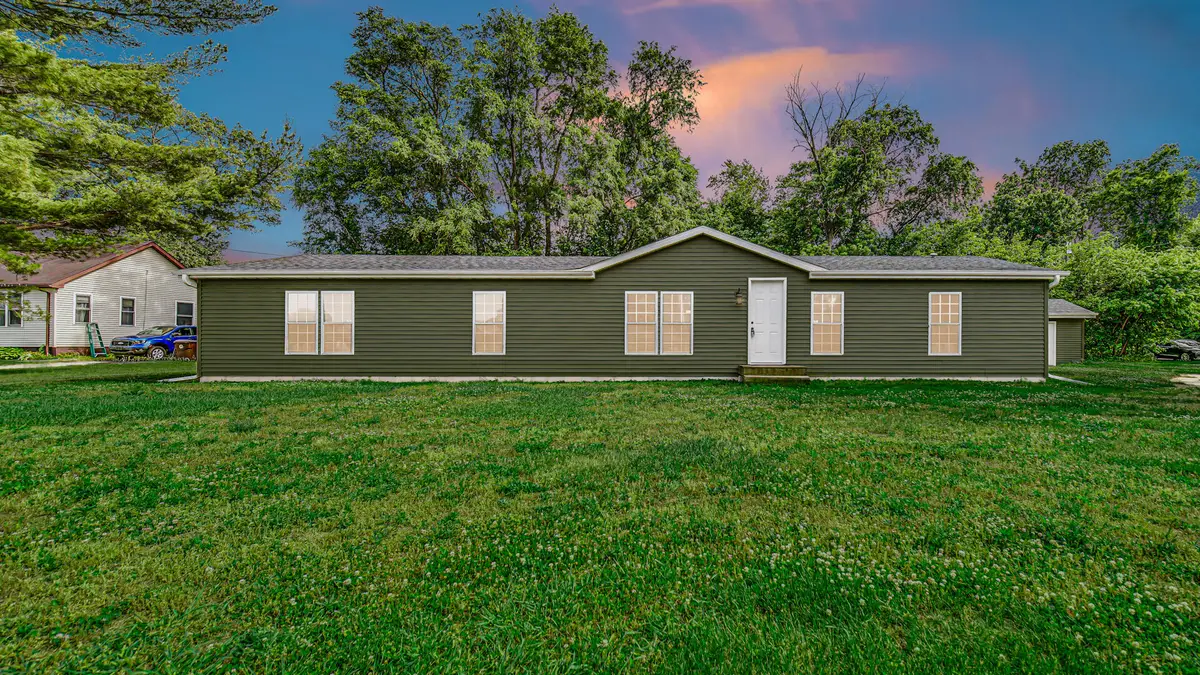 11983 N 330 E, Demotte, IN 46310 - #1