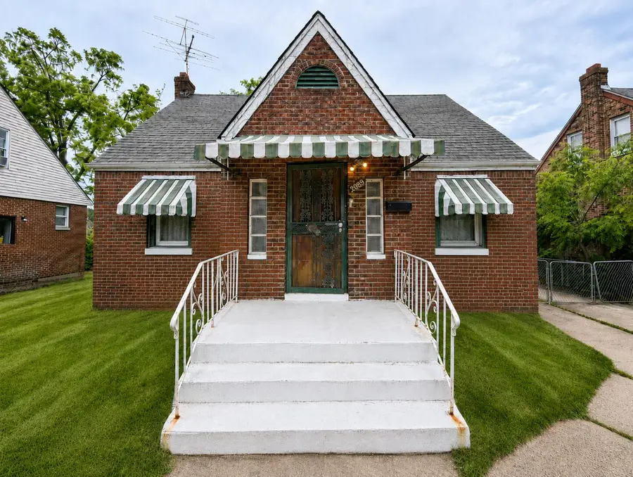 1033 E 45th Avenue, Gary, IN 46409 - #2
