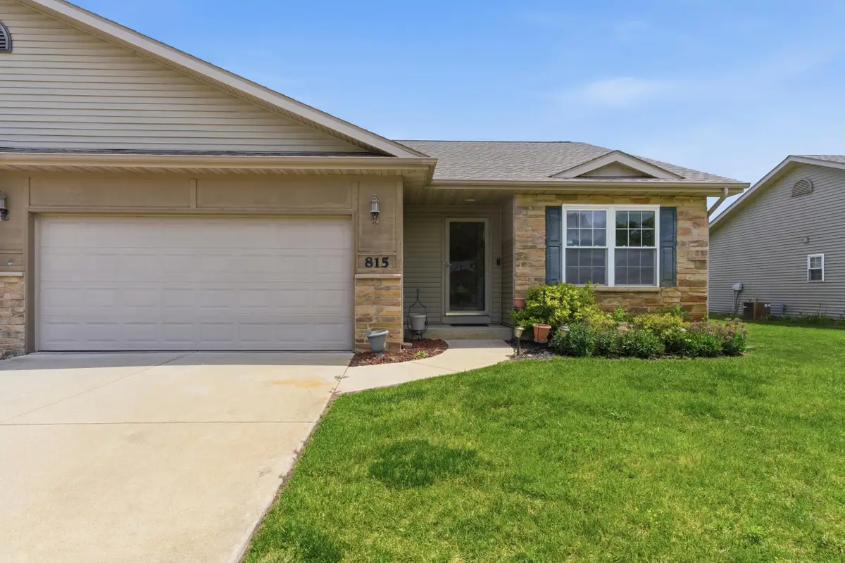 815 Daisy Circle Ne, Demotte, IN 46310 - #1