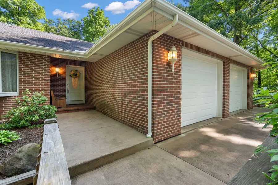 130 Woodland Hickory Court, Valparaiso, IN 46385 - #2