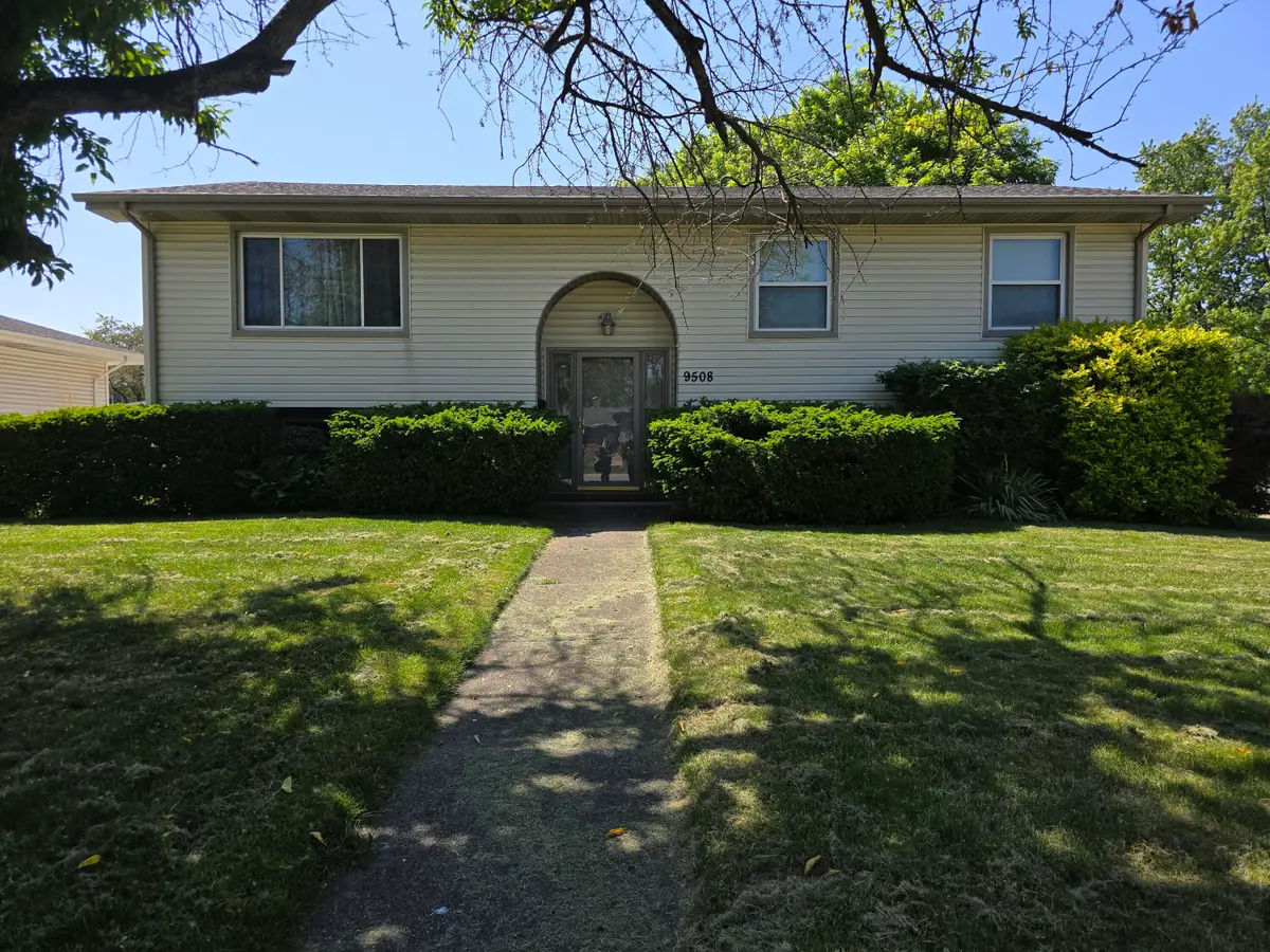 9508 Southwood Drive, Munster, IN 46321 - #1
