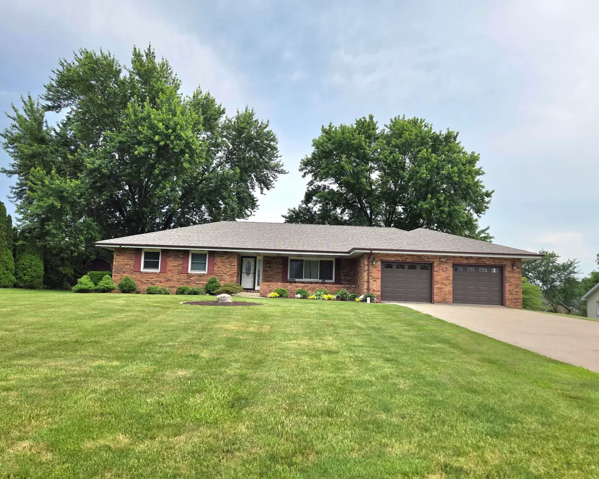 142 Curtis Drive, Valparaiso, IN 46383 - #1