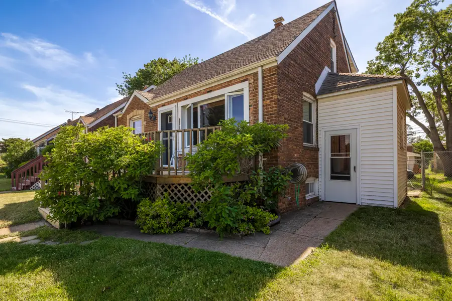 6828 Schneider Avenue, Hammond, IN 46323 - #2