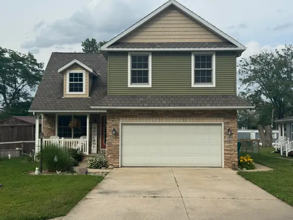 4084 W Shore Drive, Bremen, IN 46506