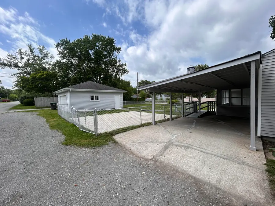 1001 W 38th Place, Hobart, IN 46342 - #2
