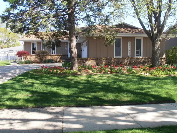 9205 Idlewild Drive, Highland, IN 46322