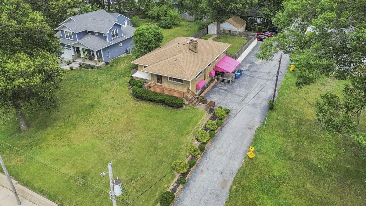 1533 N Broad Street, Griffith, IN 46319 - #1
