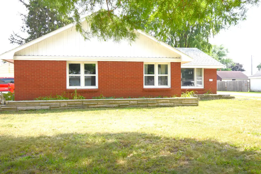 829 W Washington Street, Rensselaer, IN 47978 - #3
