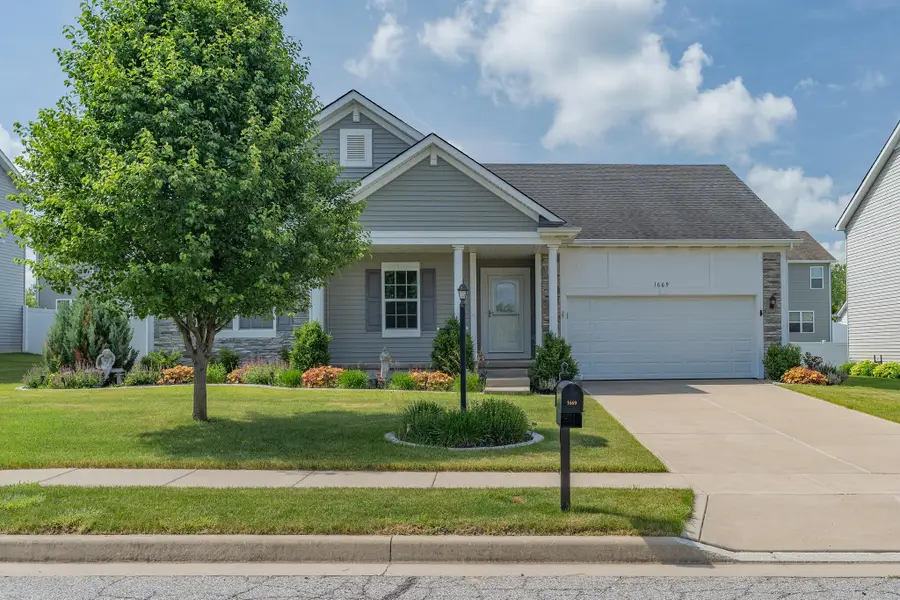 1669 Gossett Mill Avenue, Chesterton, IN 46304 - #2