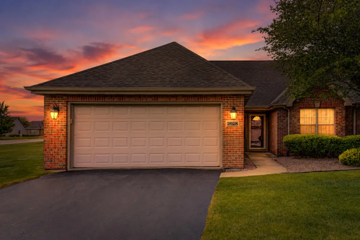 2028 Wildwood Circle, Highland, IN 46322 - #1