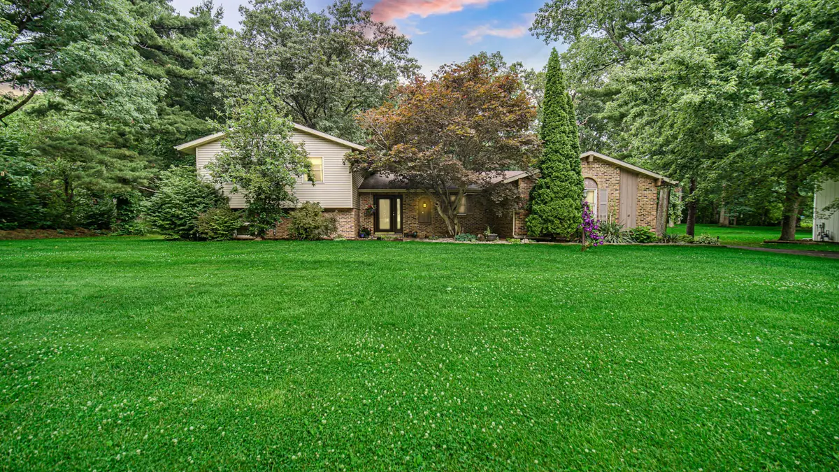 495 Meadowwood Drive, Valparaiso, IN 46385 - #1