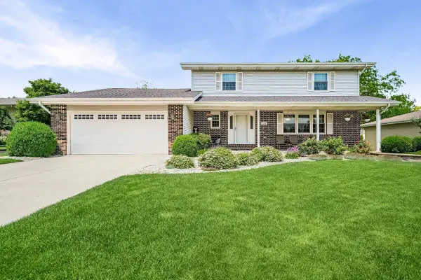 1200 Seminole Drive, Crown Point, IN 46307