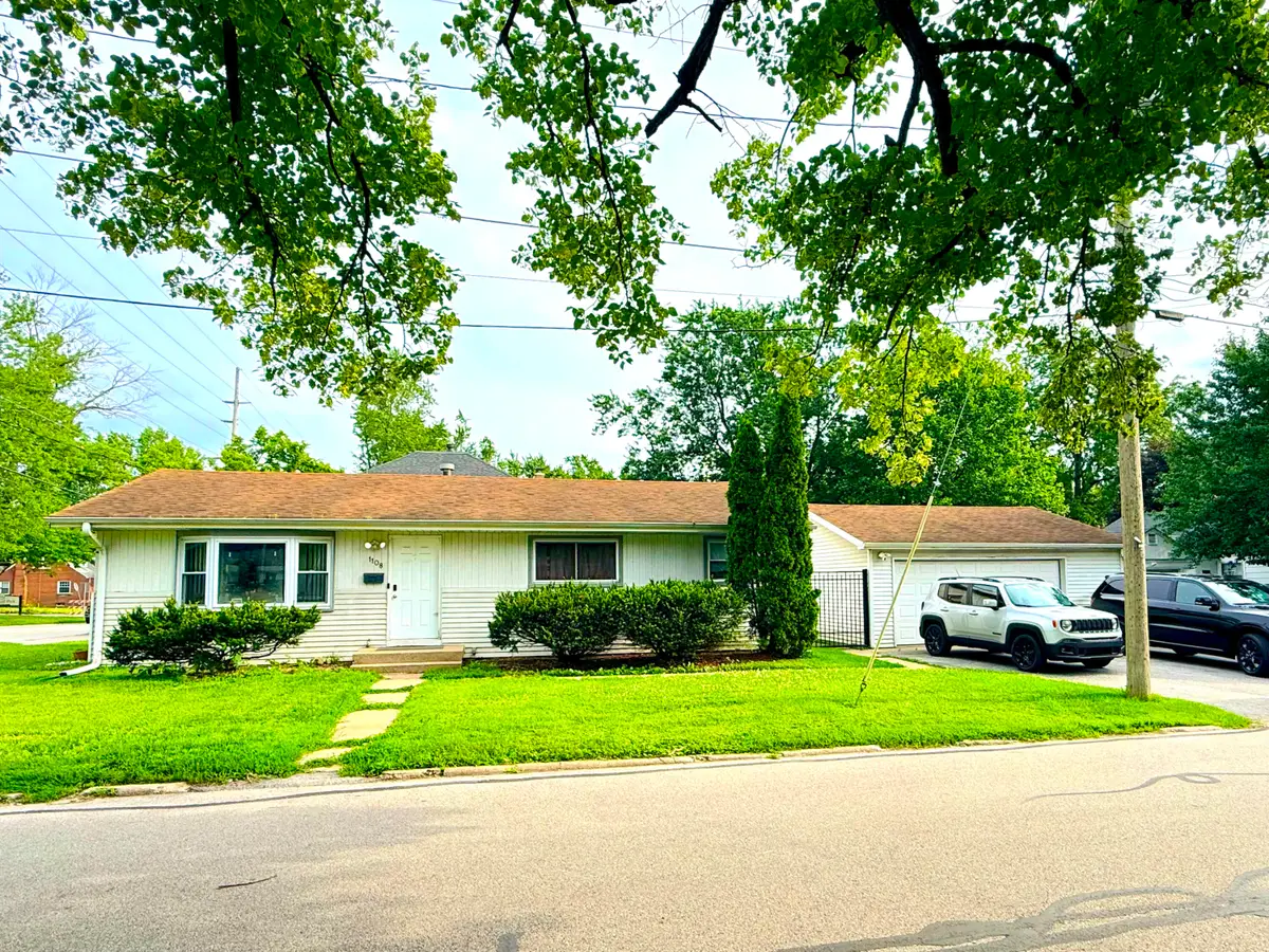 1108 Oak Street, Valparaiso, IN 46383 - #1