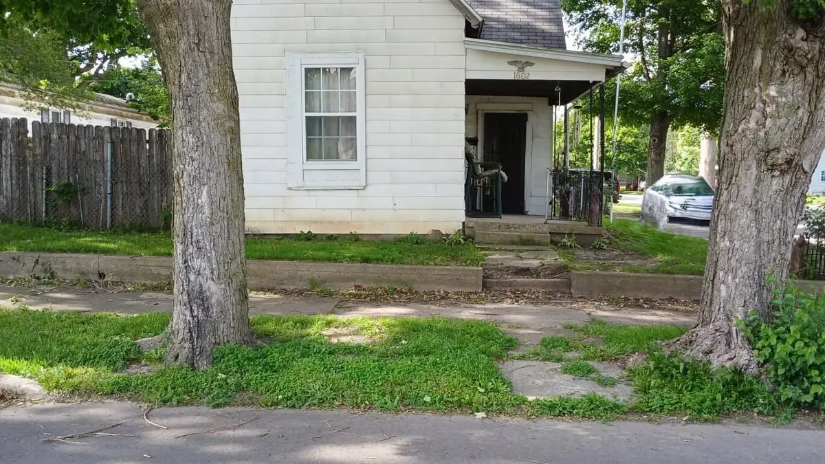 1602 W Jeffras Avenue, Marion, IN 46952 - #1