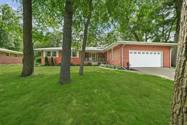 6315 Lakewood Avenue, Portage, IN 46368