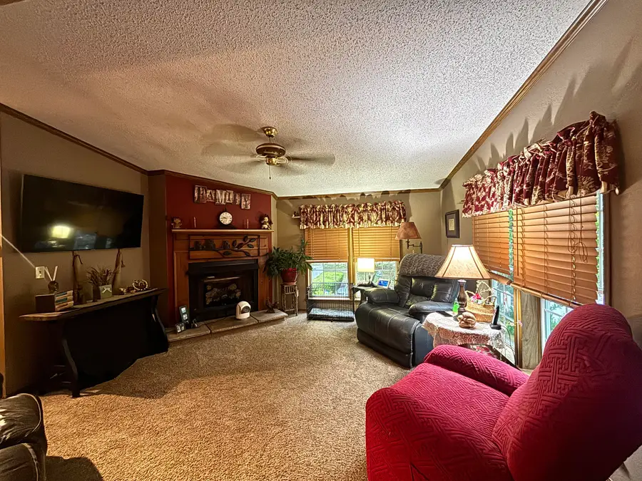 922 W 250 N, Morocco, IN 47963 - #3
