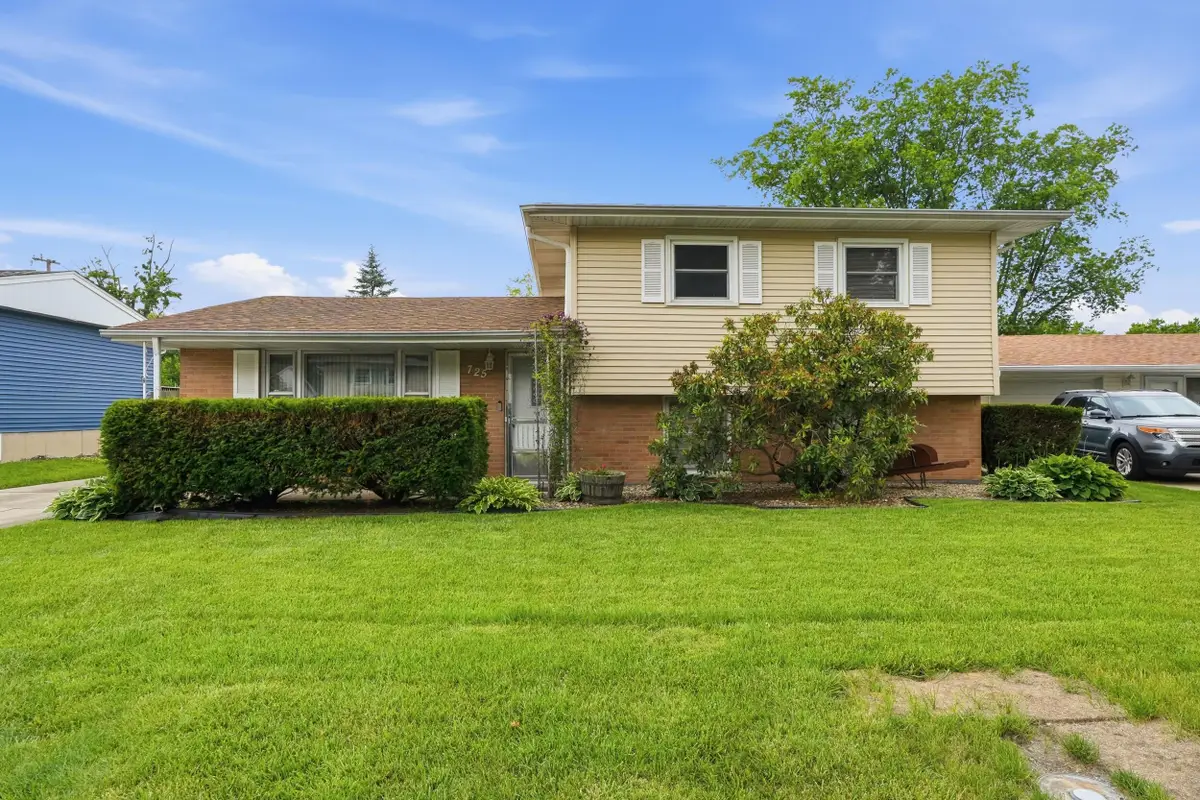 725 W 70th Avenue, Merrillville, IN 46410 - #1