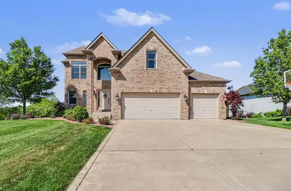 8940 Doubletree Drive N, Winfield, IN 46307