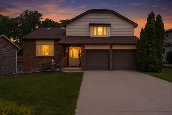 1697 Sunnyslope Drive, Crown Point, IN 46307