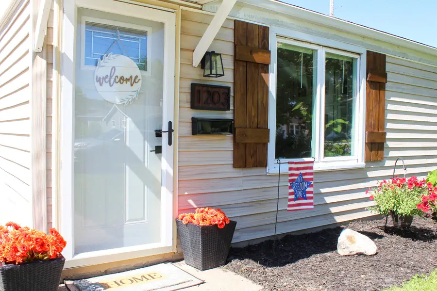 1203 6th Street, La Porte, IN 46350 - #3