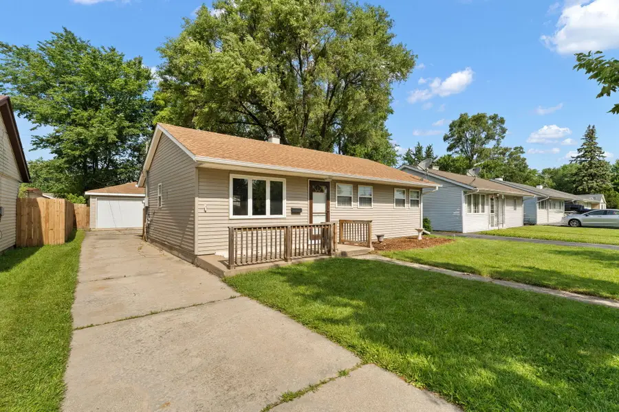 8124 Sycamore Avenue, Highland, IN 46322 - #3