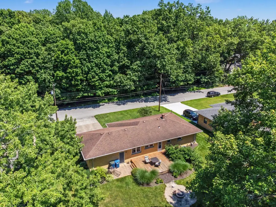 612 S Jackson Boulevard, Chesterton, IN 46304 - #2