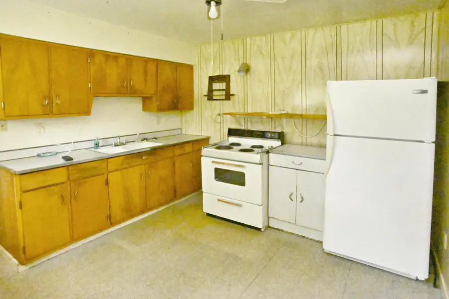84 W 850 N, Valparaiso, IN 46385 - #2