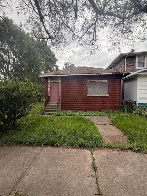 735 Carolina Street, Gary, IN 46402