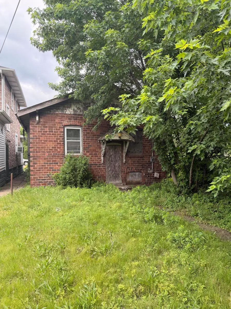 735 Carolina Street, Gary, IN 46402 - #3
