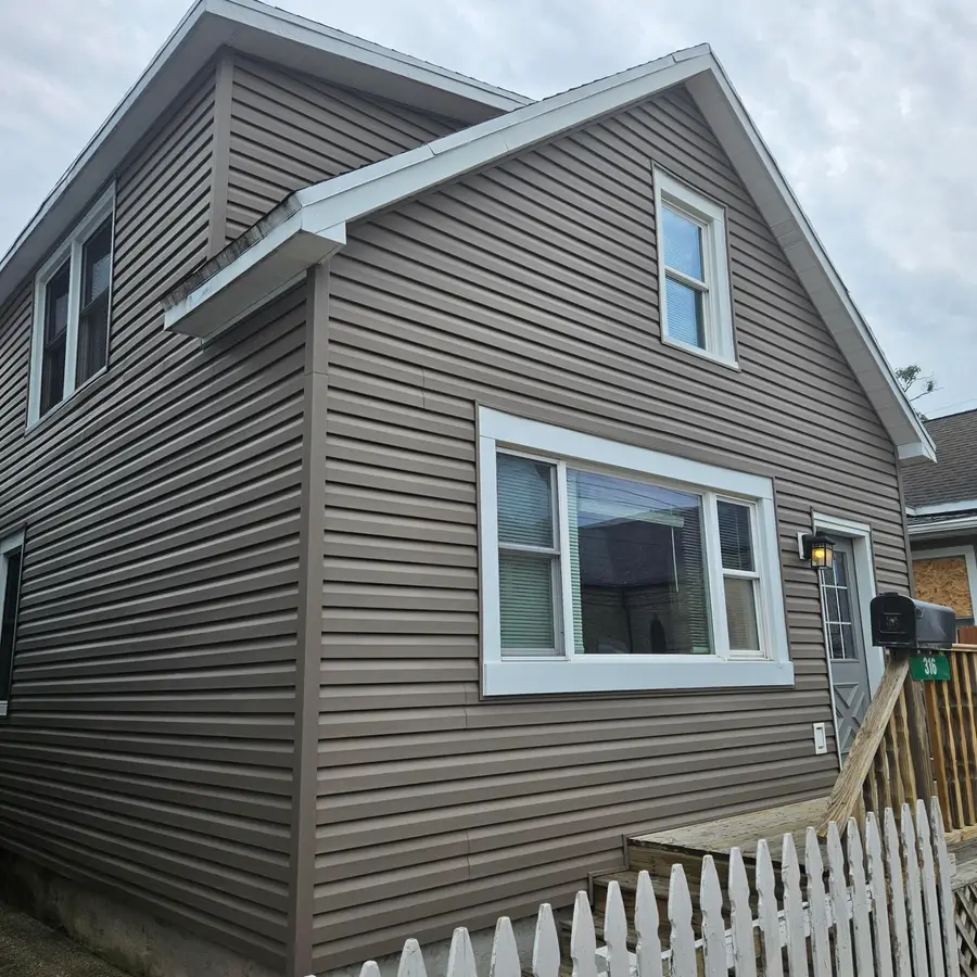 316 W 11th Street, Michigan City, IN 46360 - #3